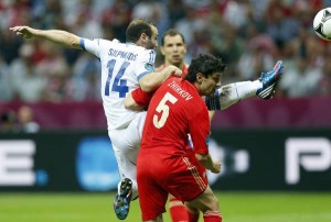 euro 2012 - russia eliminata,ai quarti grecia e repubblica ceca, grecia-russia 1-0. 